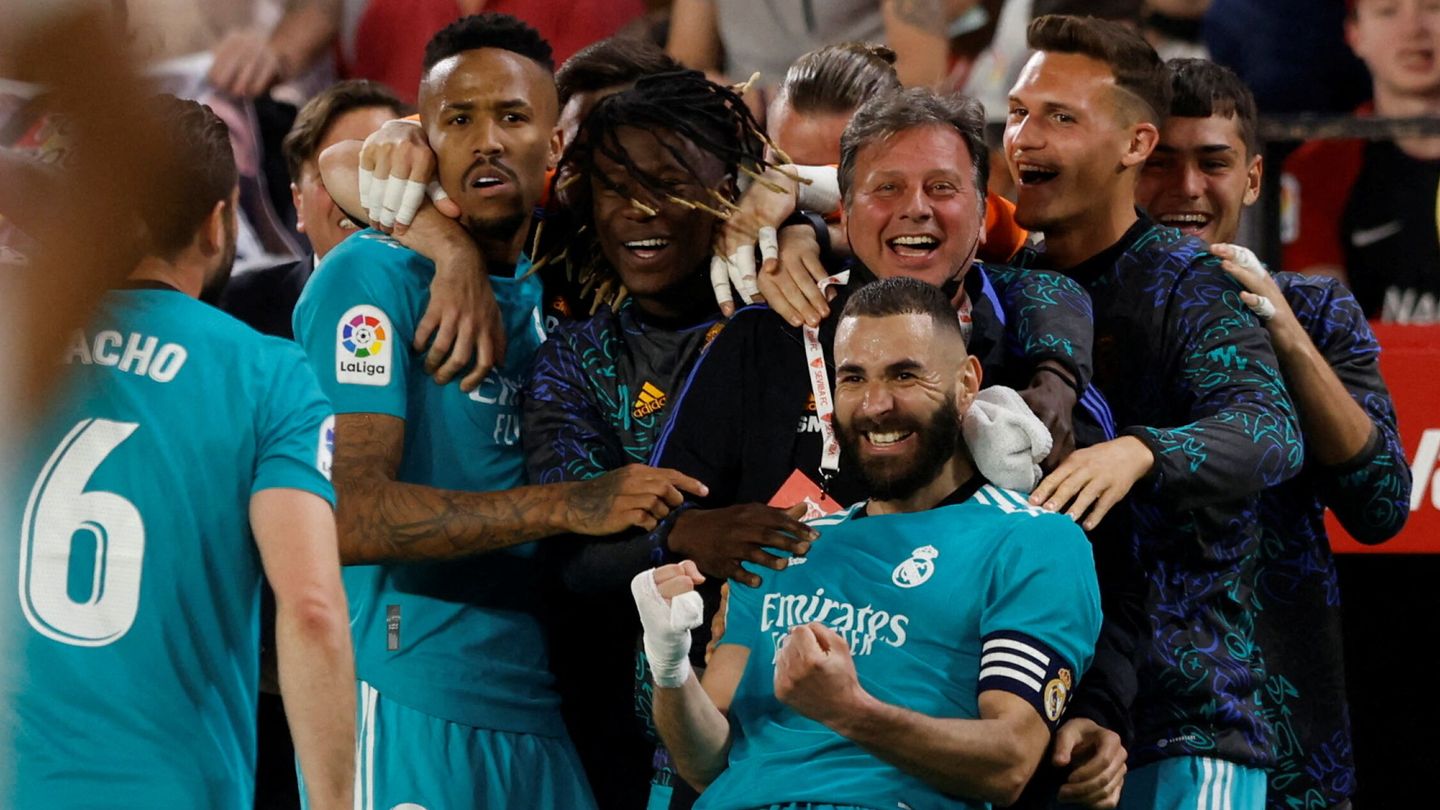 El Madrid celebra el gol de Benzema. (Reuters/Marcelo del Pozo)