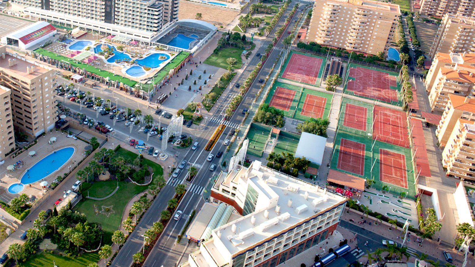 Foto: Vista aérea del complejo vacacional. (Marina d'Or)
