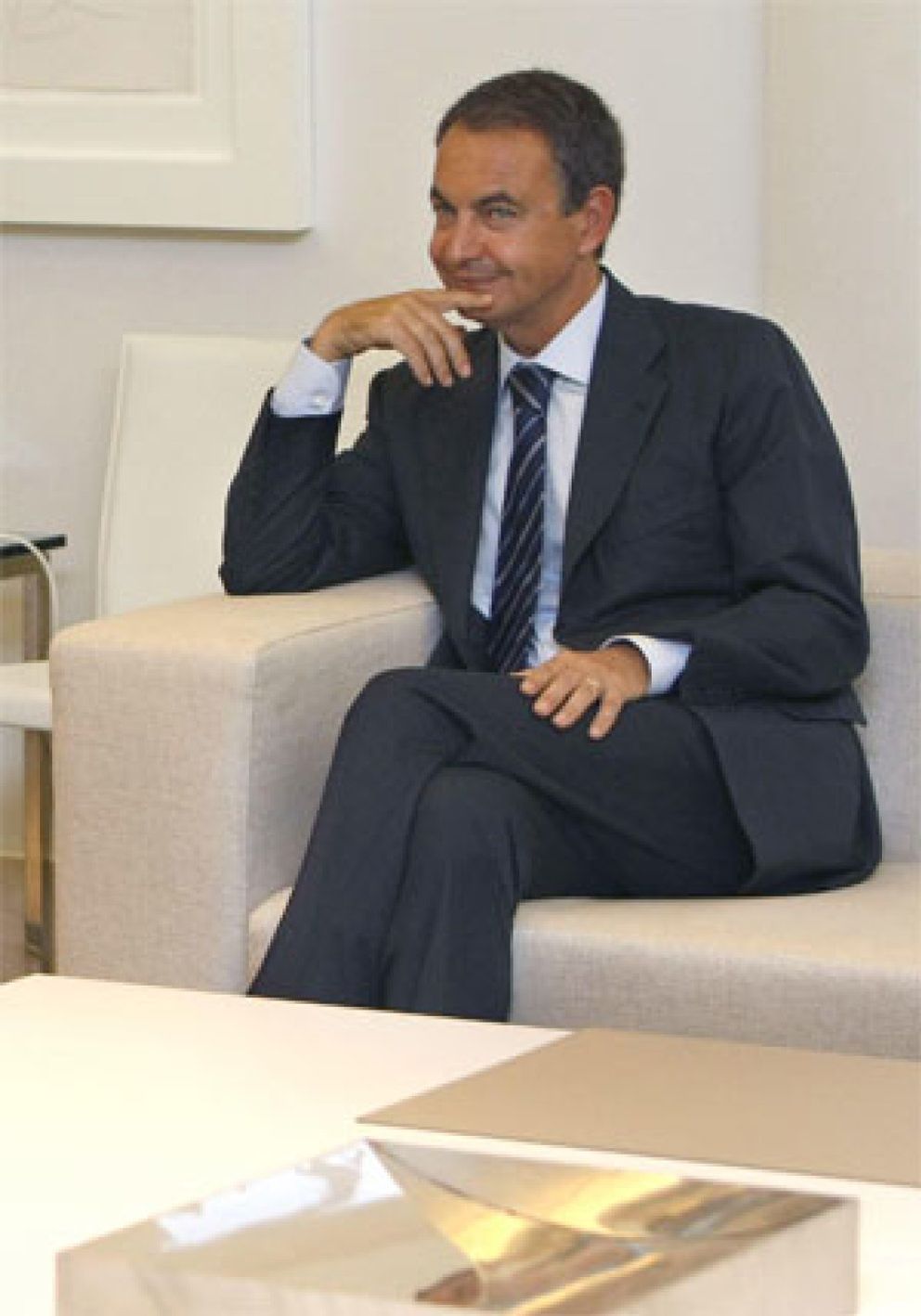 Foto: Zapatero sigue 'redecorando' La Moncloa: 
650.000 euros en climatización