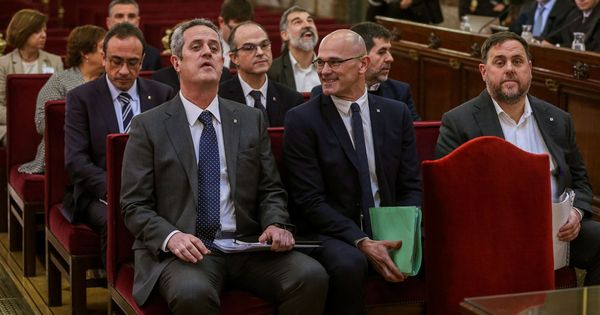 Foto: Los 12 líderes independentistas acusados por el proceso soberanista catalán. (EFE)
