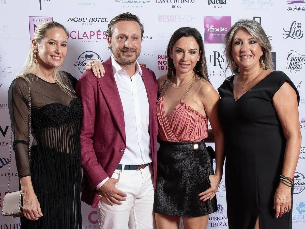 Foto: Fiona Ferrer, Juan Peña, Sonia González y Nuria Moreno, directora de Ibiza Luxury Destination. (Cortesía)