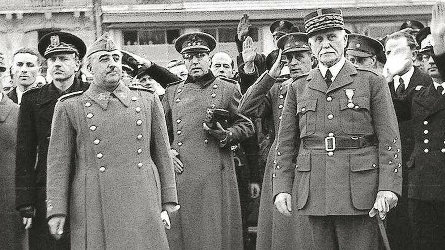 Franco y el mariscal Pétain, durante un encuentro en 1941.