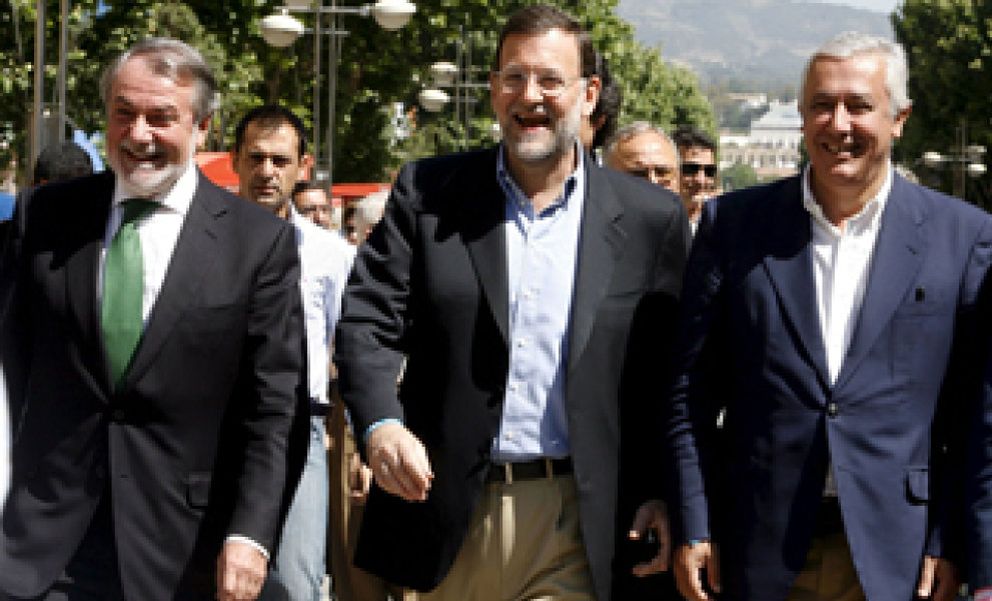 Foto: Rajoy expresa el "pleno, total y absoluto apoyo" del PP a Camps y a Costa