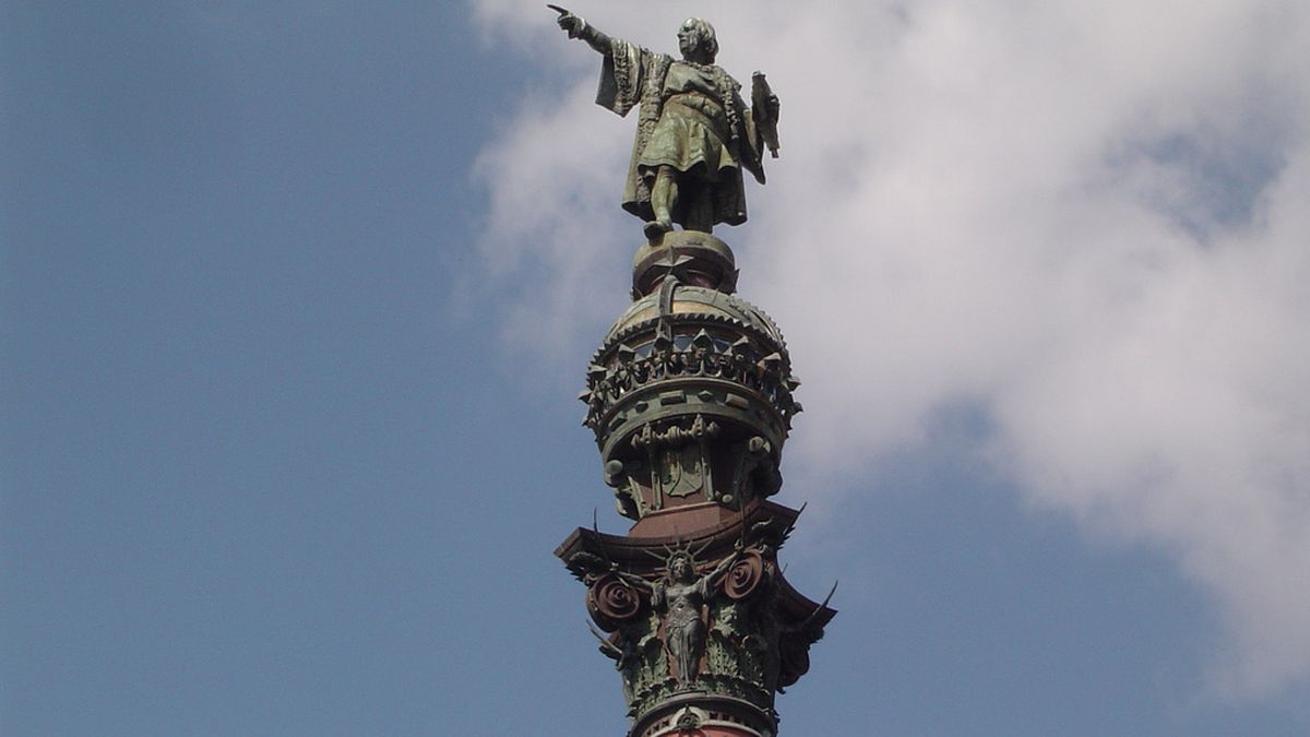 El secesionismo asciende a Colón a Príncipe y ficha a un profesor 'serio' para defenderlo