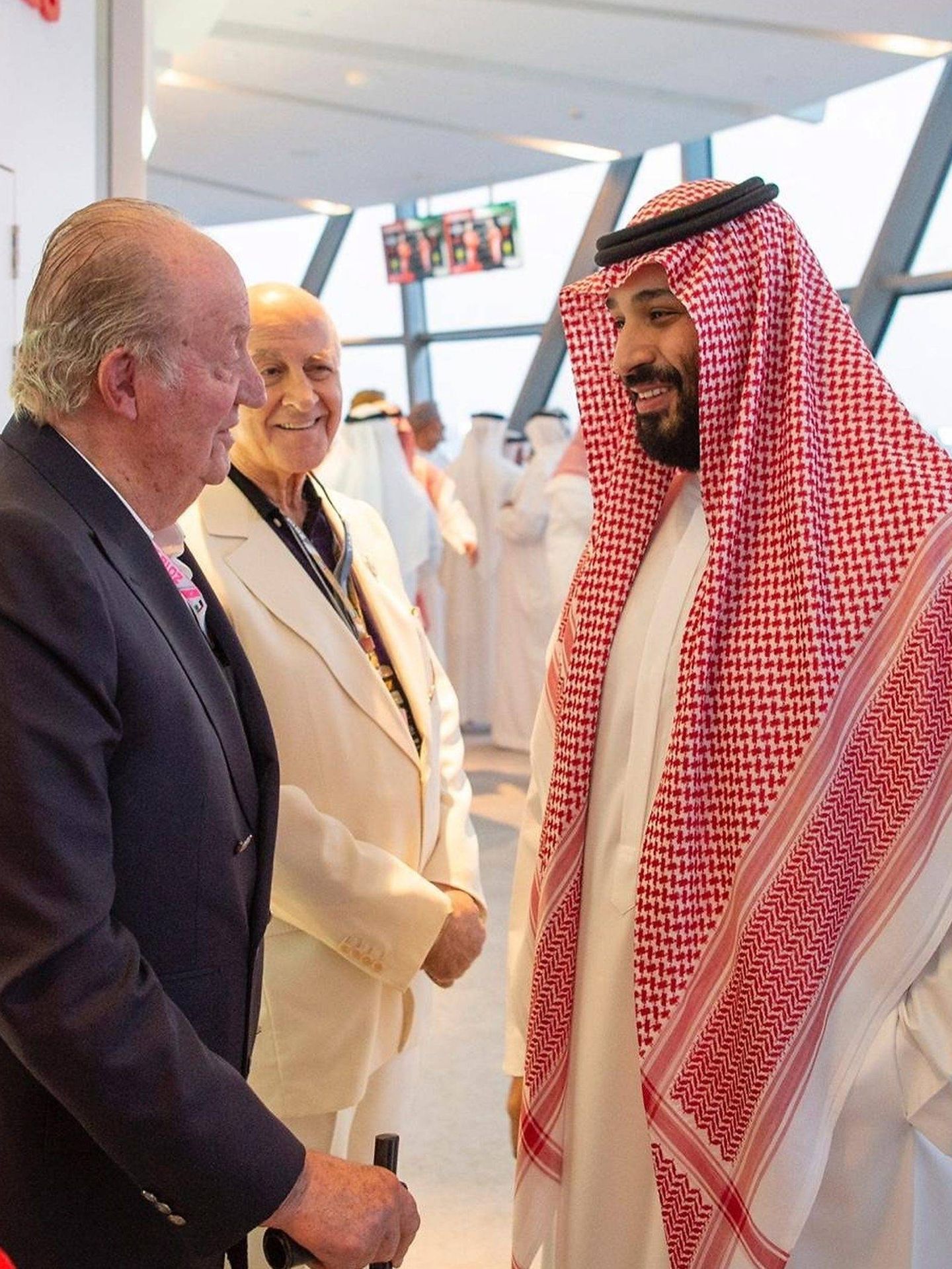 El Rey emérito junto al polémico saudí en 2018. (Cordon Press)