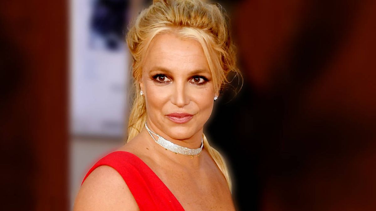 De Rocío Flores a Britney Spears: famosas que se han tatuado el maquillaje