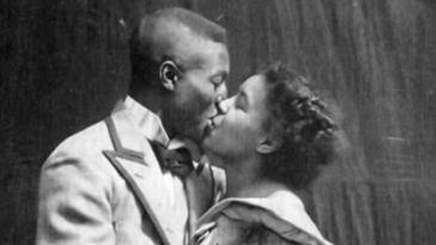 Fotograma de Something good - Kiss your negro, de 1898. (Wikimedia)