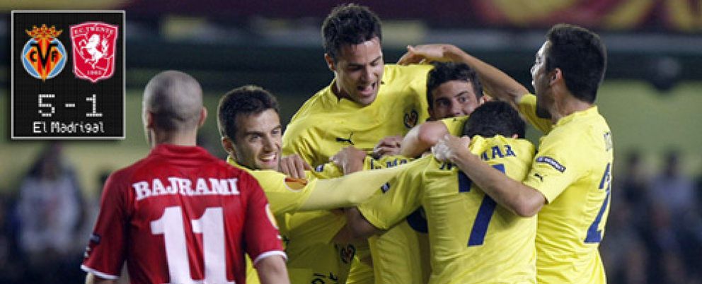 Foto: El Villarreal pone pie y medio en las semifinales con una exhibición ante el Twente