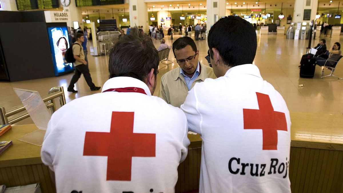 Cruz Roja busca trabajadores: esta es la oferta de empleo a la que puedes acceder sin experiencia