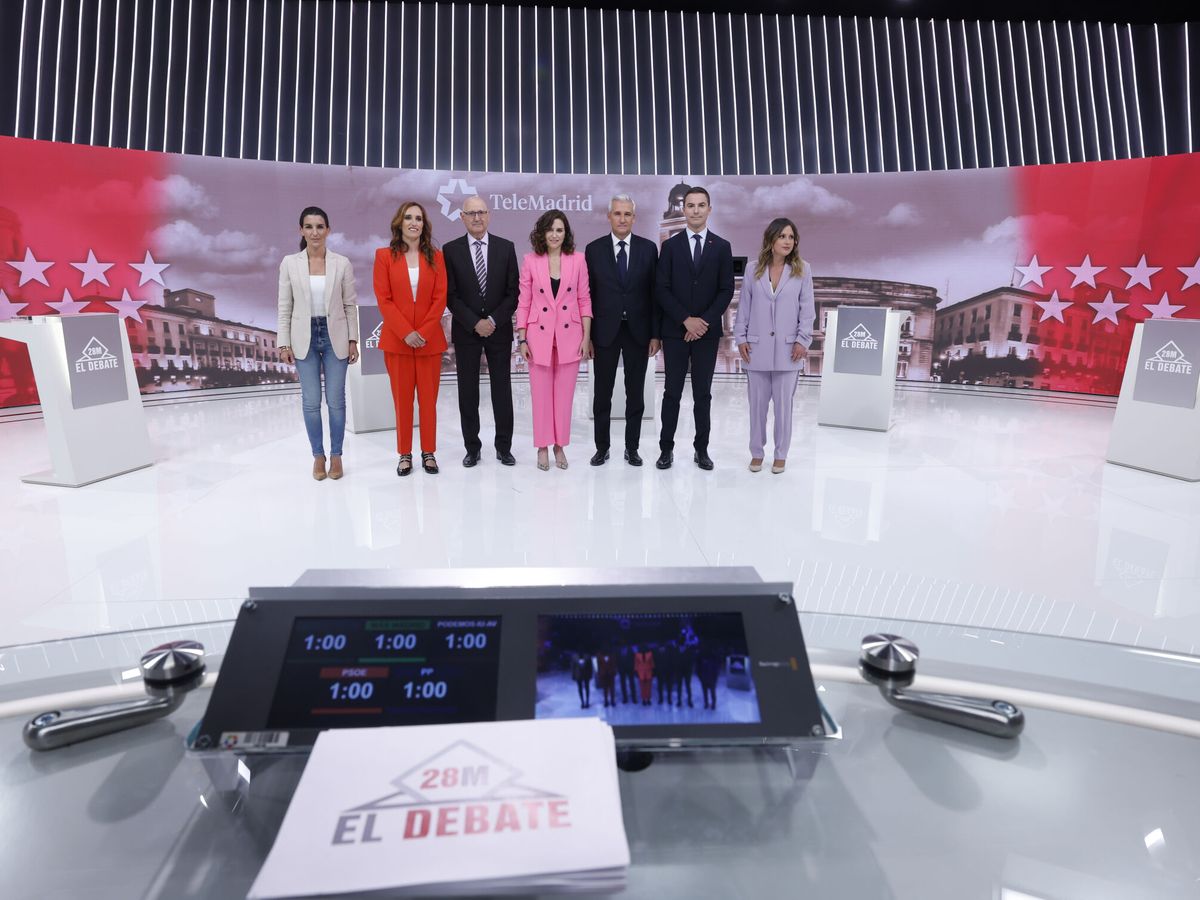 Foto: Los cinco candidatos a la presidencia de la Comunidad de Madrid durante el debate electoral. (EFE/Juanjo Martín)