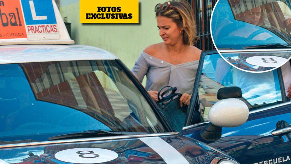 Laura Escanes se saca el carnet de conducir en la autoescuela de los famosos de Cuenca