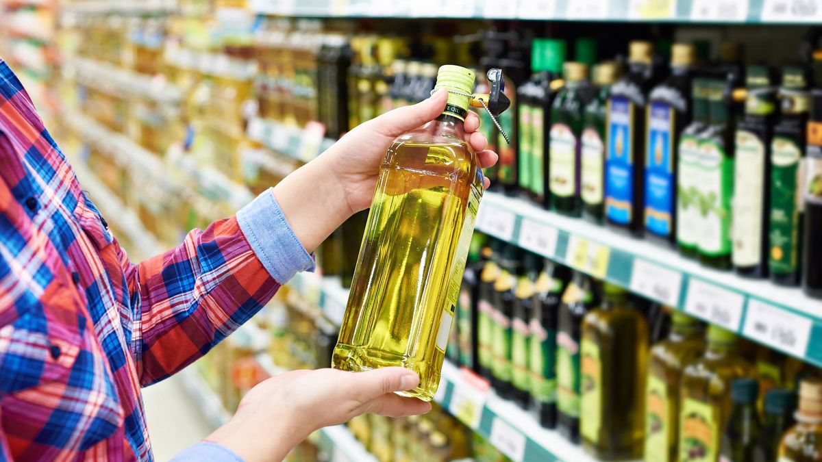 Explica por qué no deberías comprar aceite de oliva ahora mismo y acumula miles de reacciones