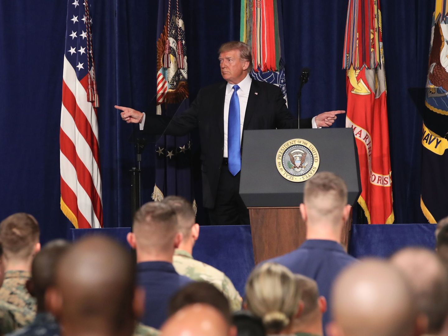 El presidente estadounidense Donald Trump, en la base militar de Fort Myer, en Arlington, Virginia. (EFE)