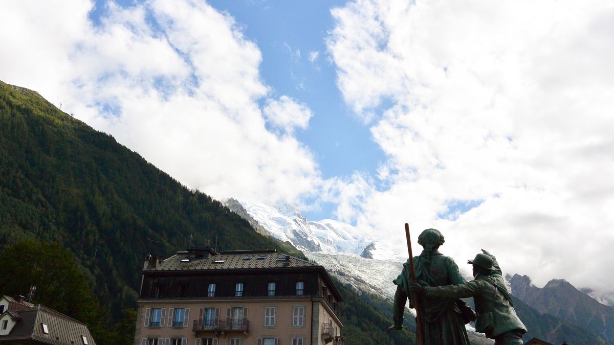 'El Confidencial', a hollar la cima del Mont Blanc: Los conquistadores de lo inútil
