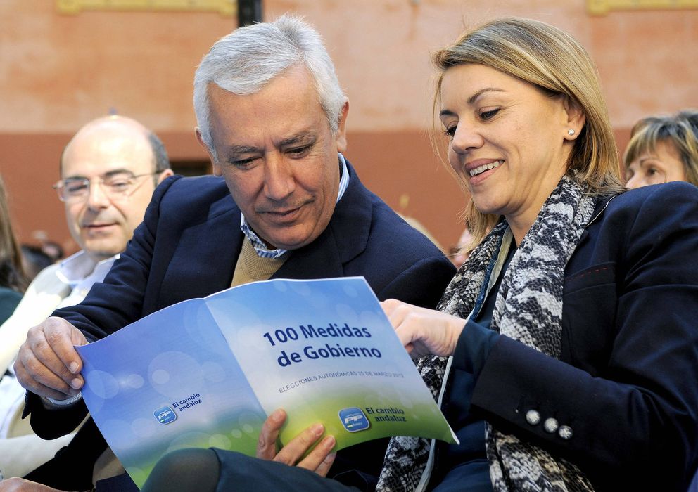 Foto: El expresidente del PP-A Javier Arenas y la secretaria general del PP, Dolores de Cospedal. (EFE)