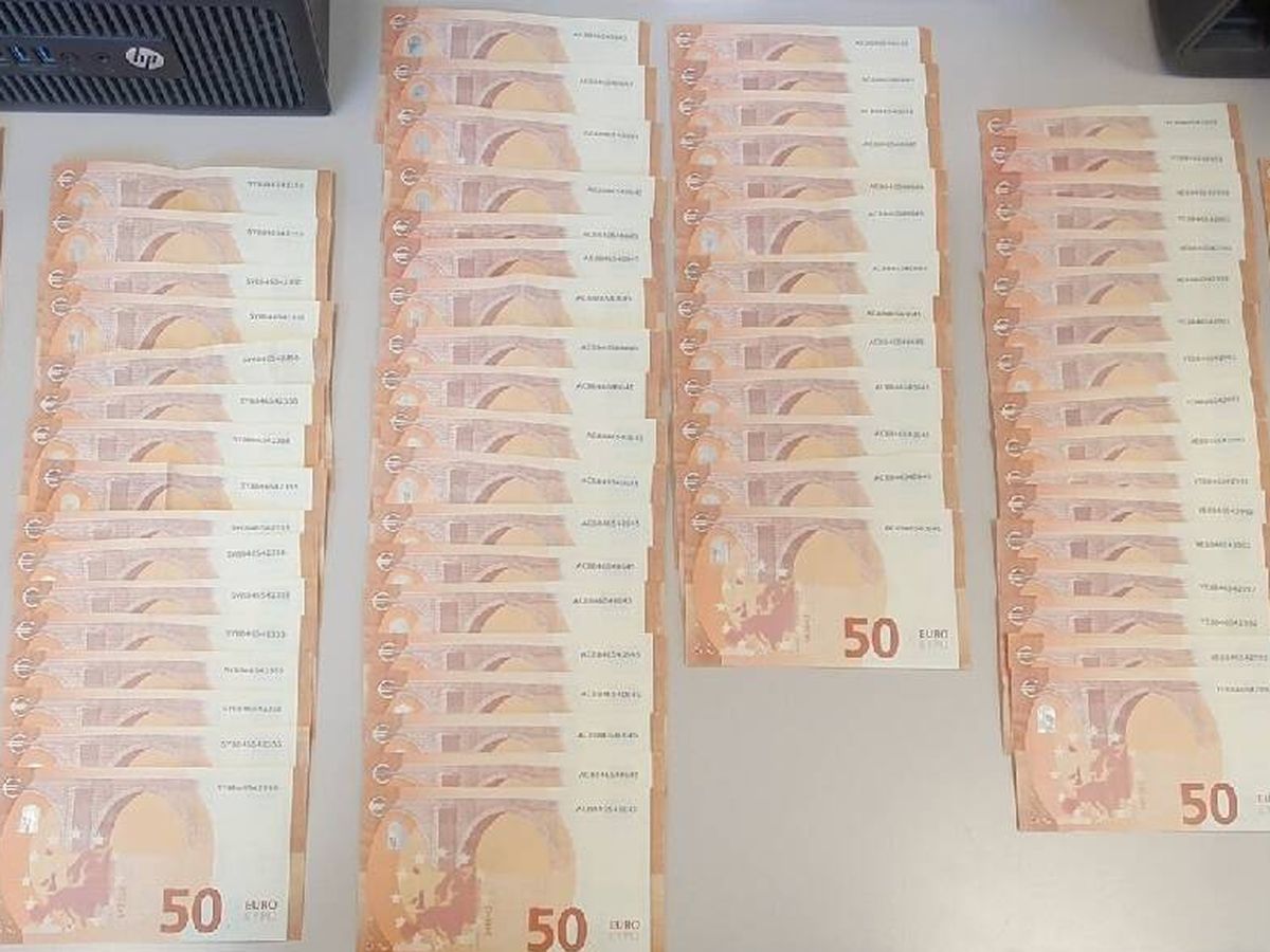 Foto: Billetes intervenidos durante la operación. (Policía Nacional)