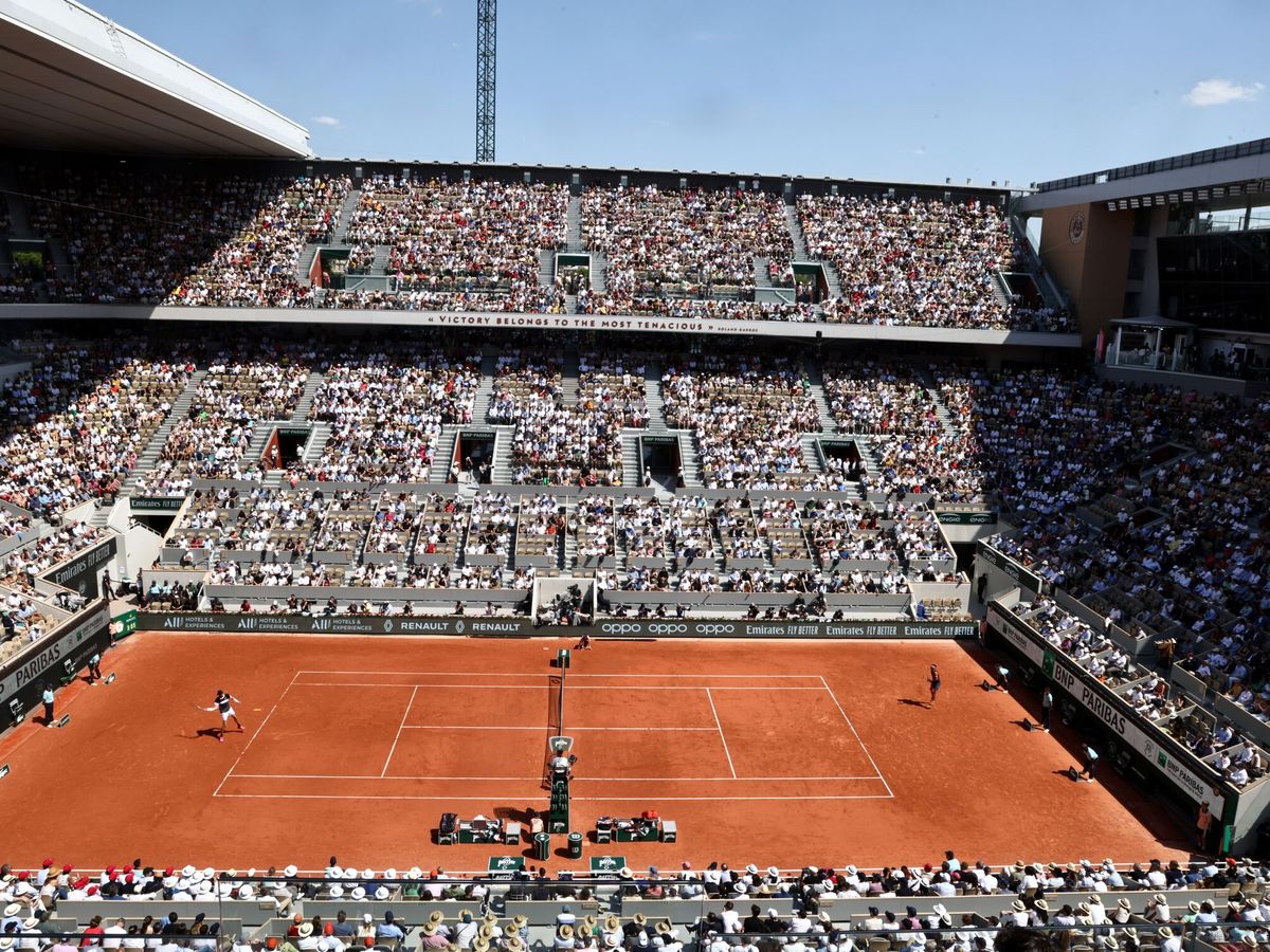 Foto: Vista general de la Philippe Chatrier, pista central de Roland Garros. (EFE/EPA/MOHAMMED BADRA).