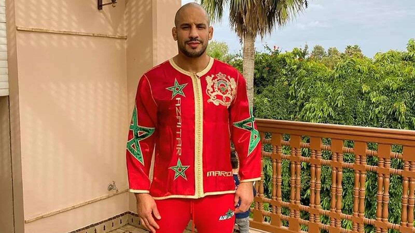 Abubakr Azaitar, vestido con los colores del Reino de Marruecos. (Redes sociales)