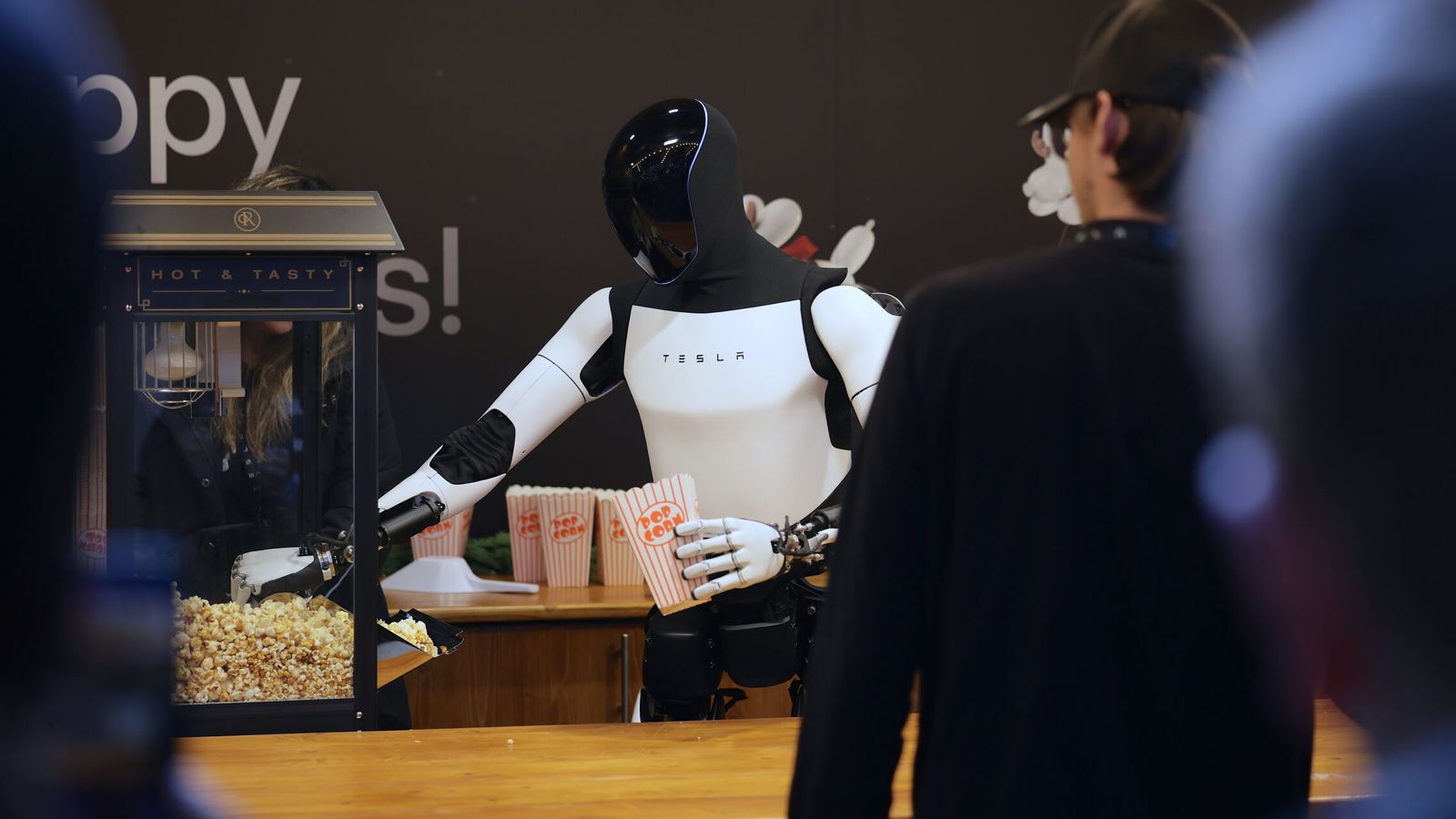 Sentencia histórica contra la IA: un tribunal prohíbe despedir empleados para reemplazarlos por robots o algoritmos