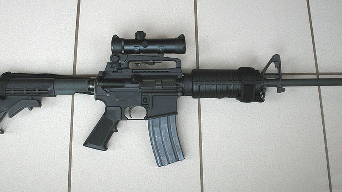 Fusiles y explosivos caseros: el arsenal (legal) que fabricó el tirador de Las Vegas