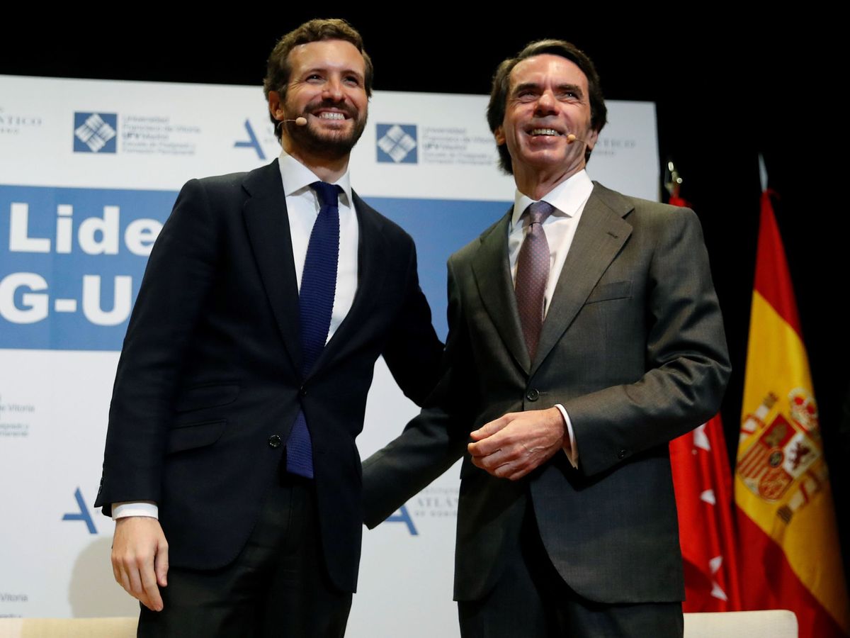 Foto: El presidente del PP, Pablo Casado, con el expresidente José María Aznar. (EFE)