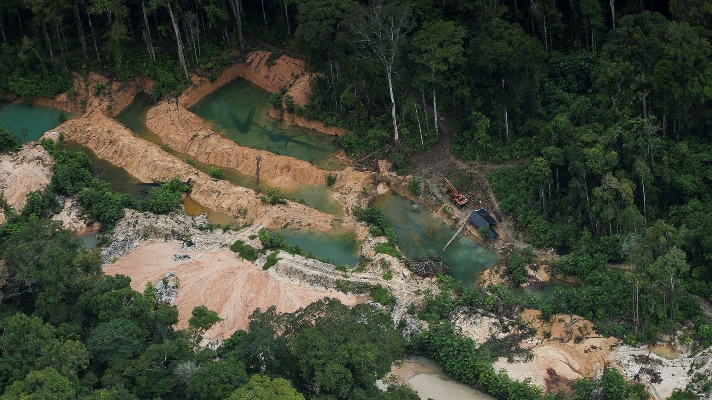 La industria minera afecta al 31% de los territorios indígenas de la Amazonía. (EFE)