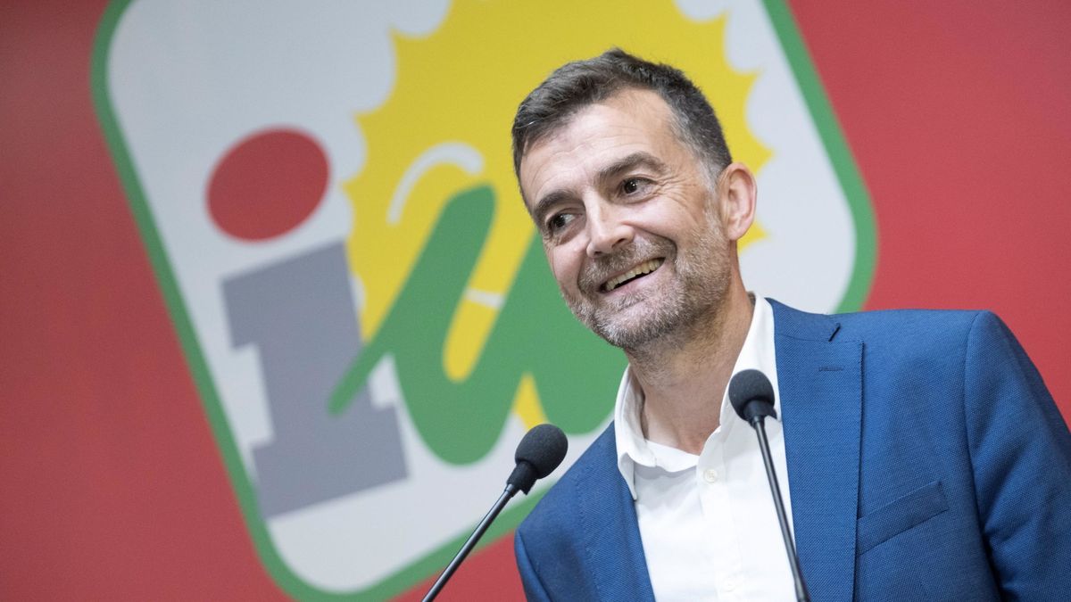 Cargos de IU impulsan a Antonio Maíllo para disputar el control del partido a la ministra Sira Rego
