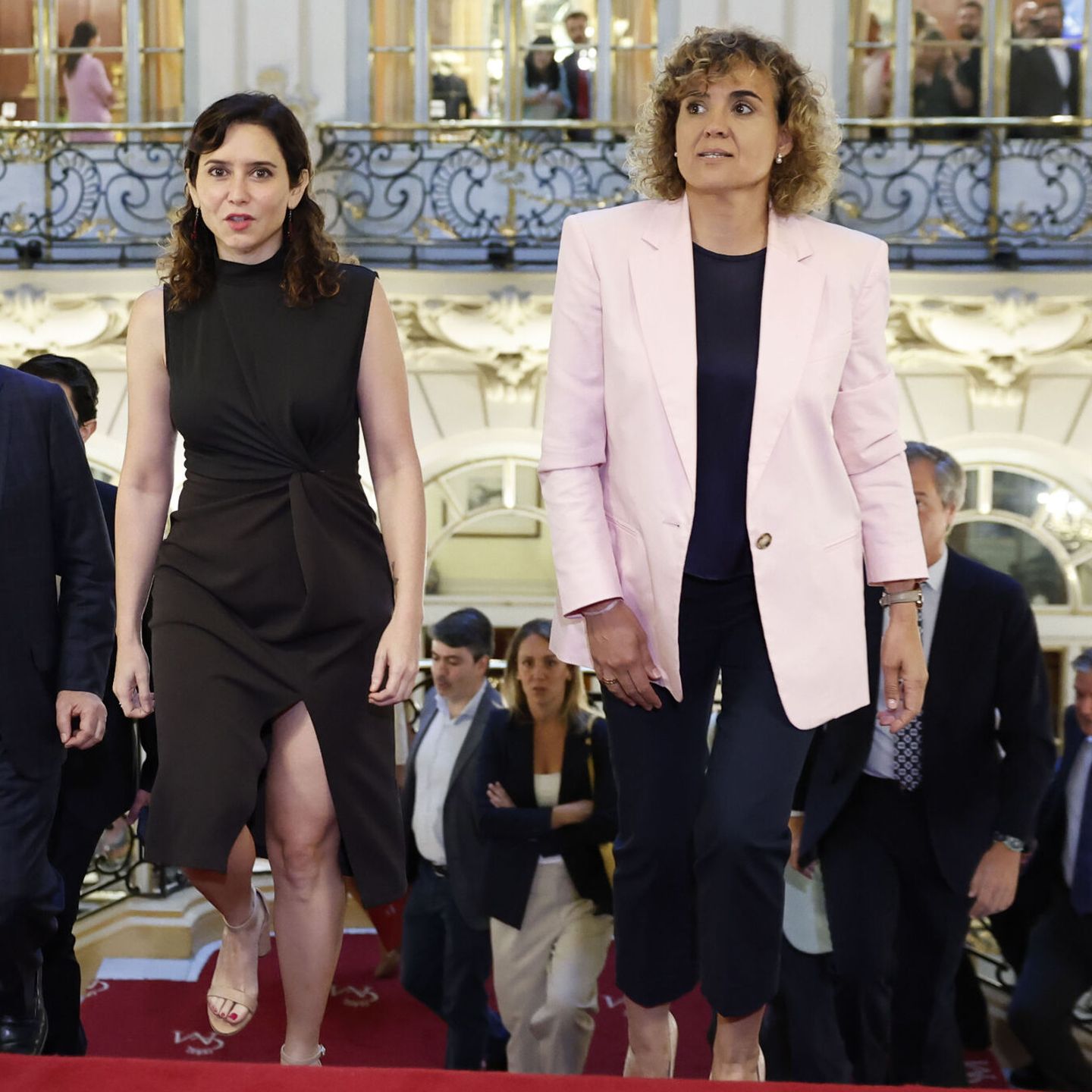 La cabeza de lista del PP a las elecciones al Parlamento Europeo, Dolors Montserrat e Isabel Díaz Ayuso, presidenta de la Comunidad de Madrid. (EFE Chema Moya) 