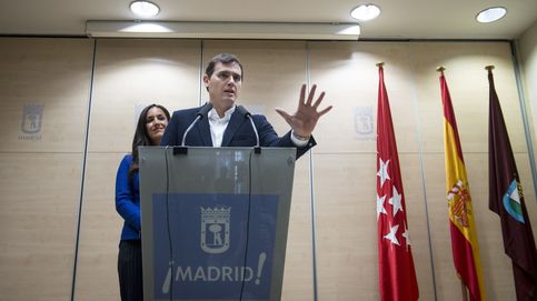 El fuego amigo es el miedo a Rivera en Madrid: el caso Cifuentes pone de los nervios al PP