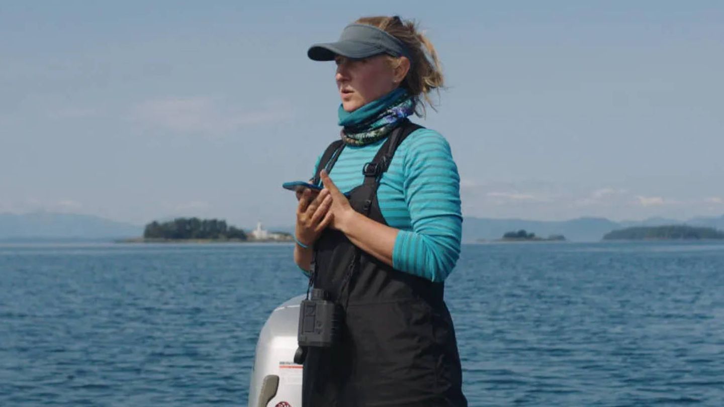 Las doctoras Ellen Garland y Michelle Fournet son dos científicas marinas especializadas en ballenas. (AppleTV)