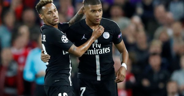 Foto: Neymar y Mbappé, durante un partido con el Paris Saint-Germain. (Reuters)