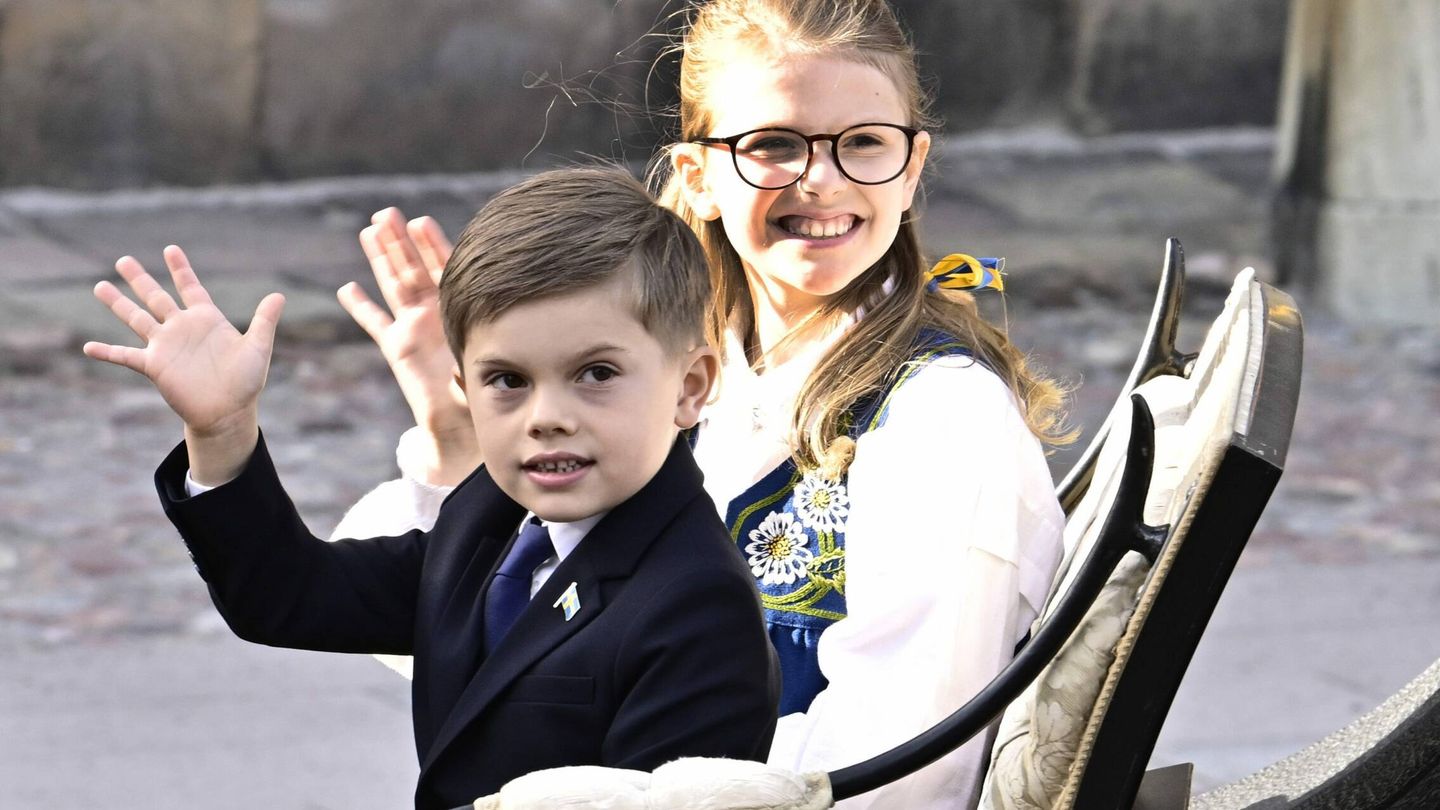 La princesa Stelle y el príncipe Oscar, en el desfile del Día Nacional de Suecia. (Cordon Press)