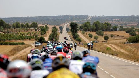 Medio pelotón se va al suelo a 10 km de Albacete y Elissonde es el nuevo líder de la Vuelta