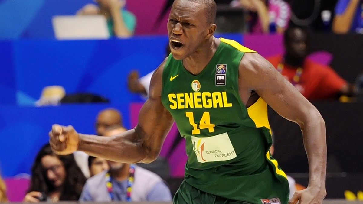 Un 'gigante' para ser la sorpresa: Senegal pone patas arriba el Grupo B gracias a Dieng