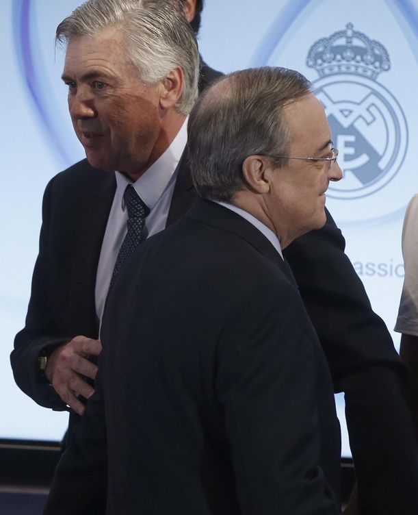 Foto: Ancelotti y Florentino Pérez, el pasado martes en un acto celebrado en el Bernabéu (EFE)