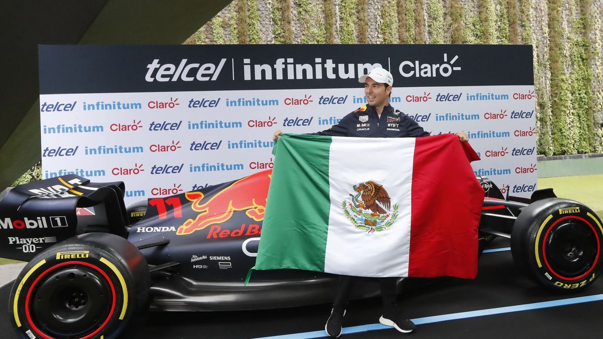 Checo Pérez renueva con Red Bull hasta 2026 y continuará como compañero de Verstappen