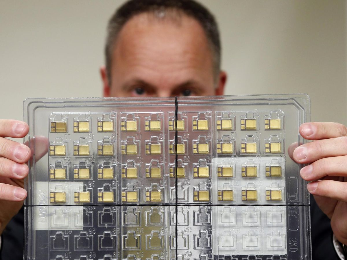 Foto: Es casi imposible pensar en la economía en estos tiempos sin los microchips. (Reuters/Kevin Lamarque)