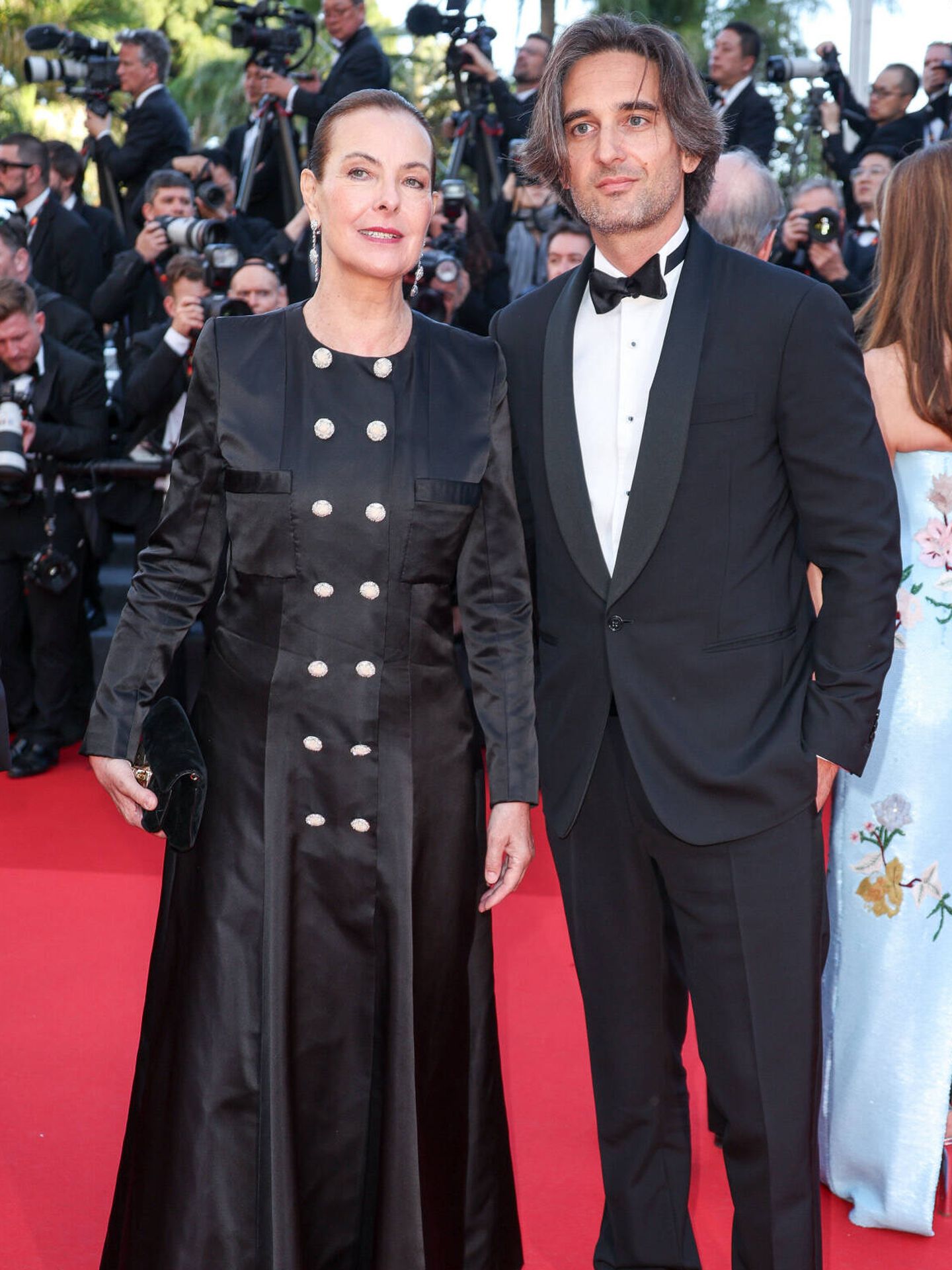 Dimitri Rassam y Carole Bouquet posaron el la alfombra del Festival de Cannes (Gtres)