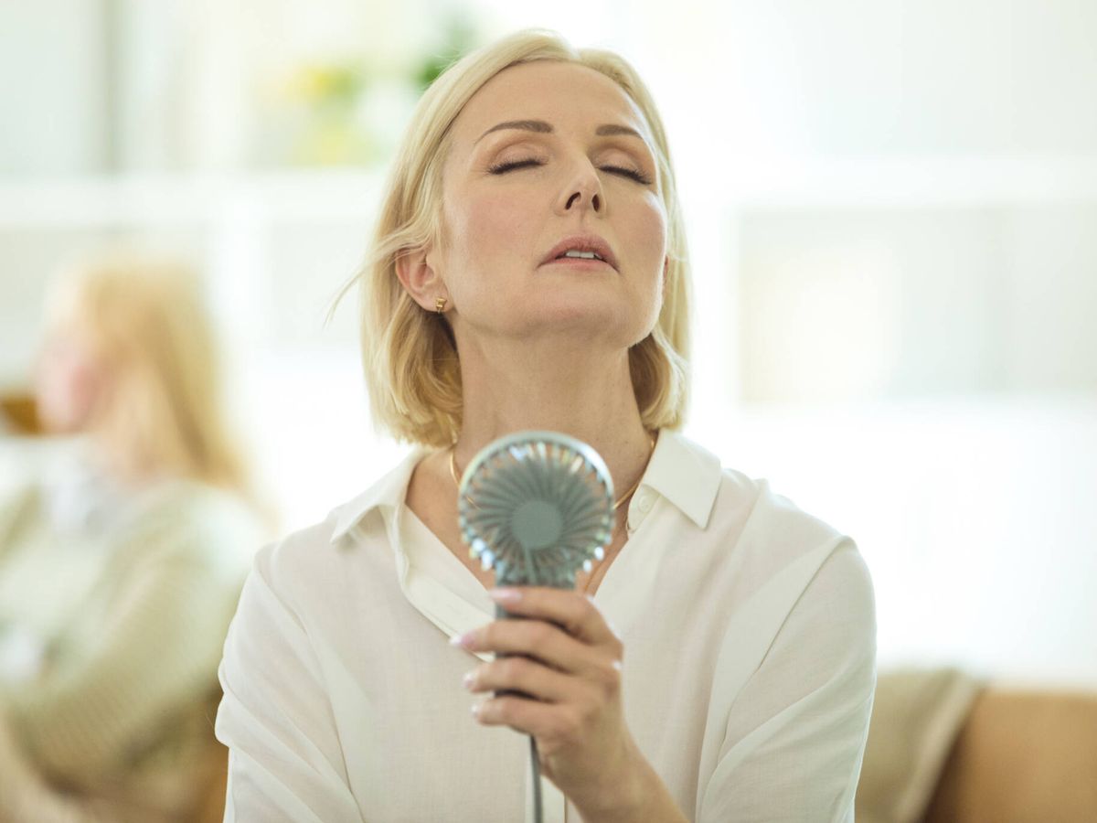 Foto: Sufrir sofocos es uno de los síntomas más habituales en la menopausia. (iStock) 