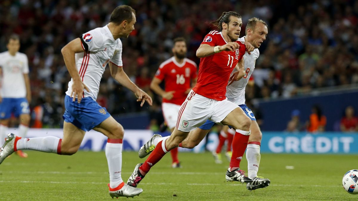 Bale se corona príncipe de Gales mientras Inglaterra duerme a Villar