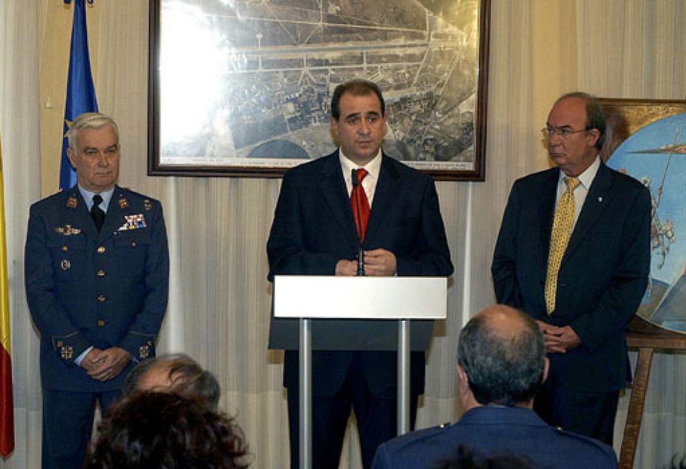Foto: Las deudas de Zapatero: Defensa cede ‘gratis’ terrenos al nuevo tripartito
