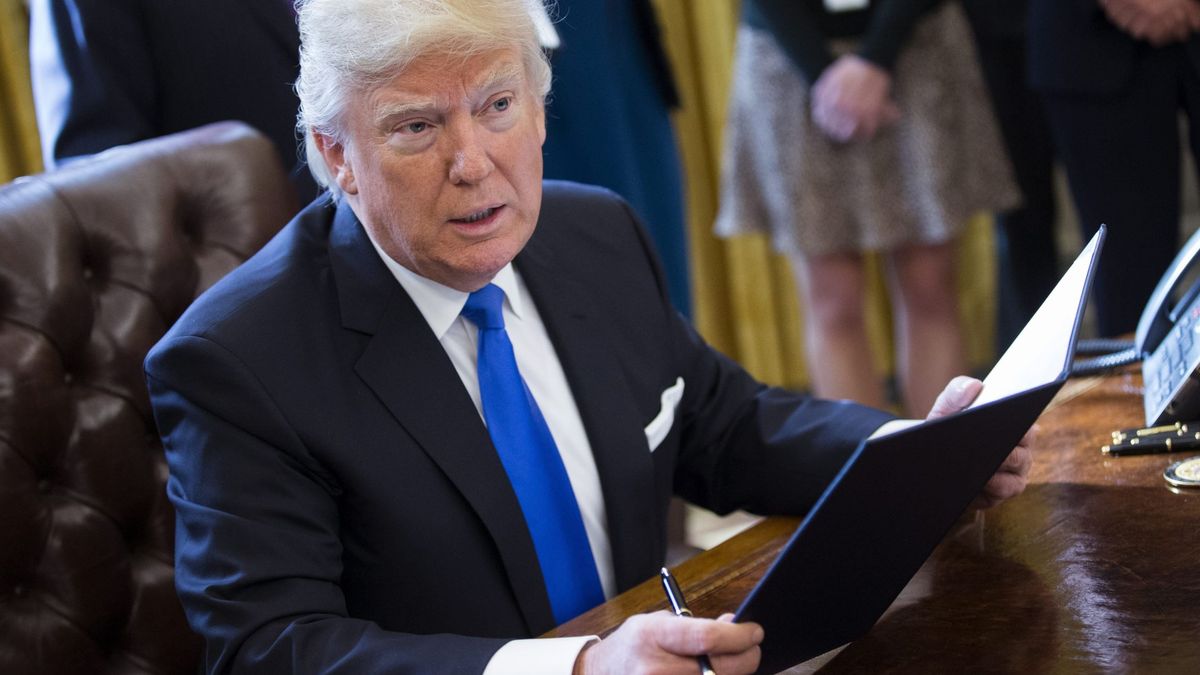 Trump aprobará este miércoles la construcción del muro con México