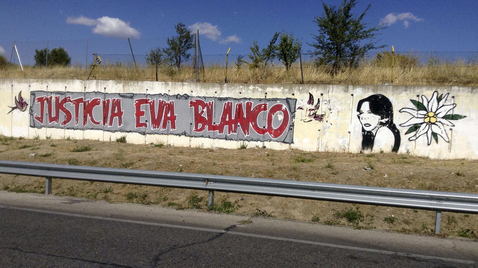 Foto: Grafiti en la entrada de Algete, Madrid. (EFE)