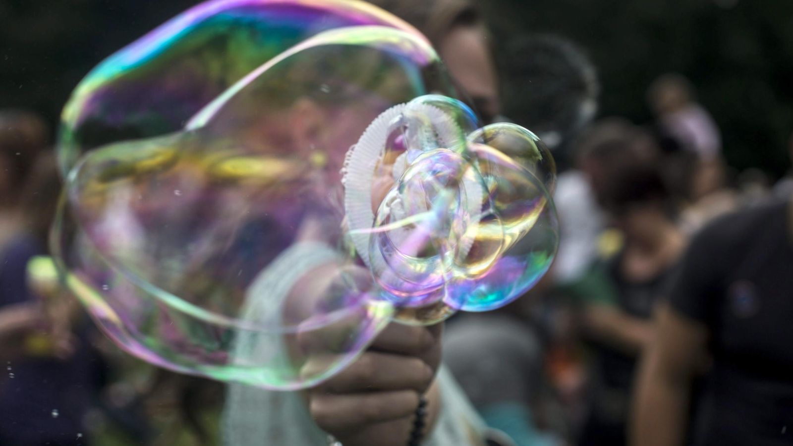 Foto: El riesgo de una burbuja a punto de explotar cada vez es mayor. (EFE)