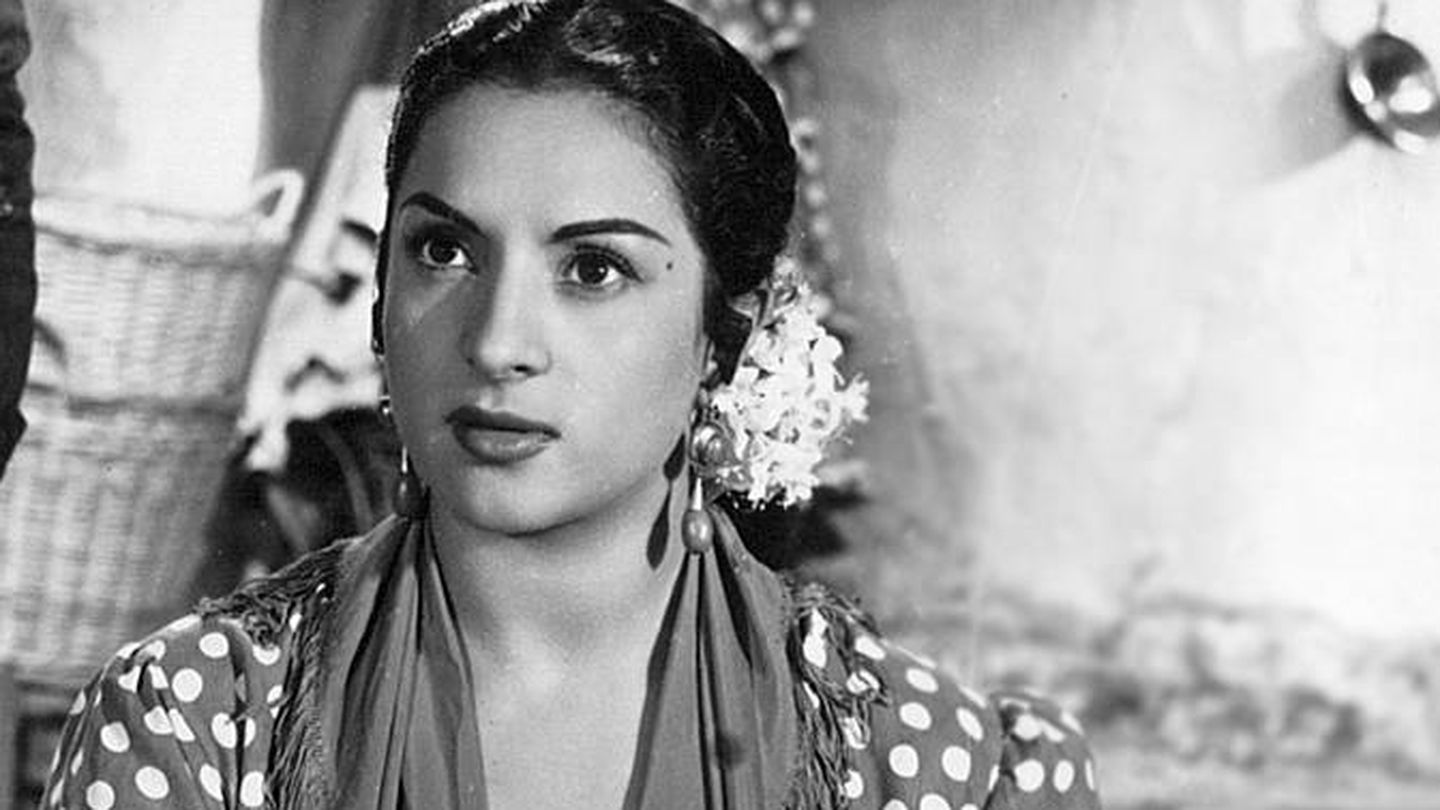 Lola Flores en la imagen promocional de la película 'Morena Clara'.