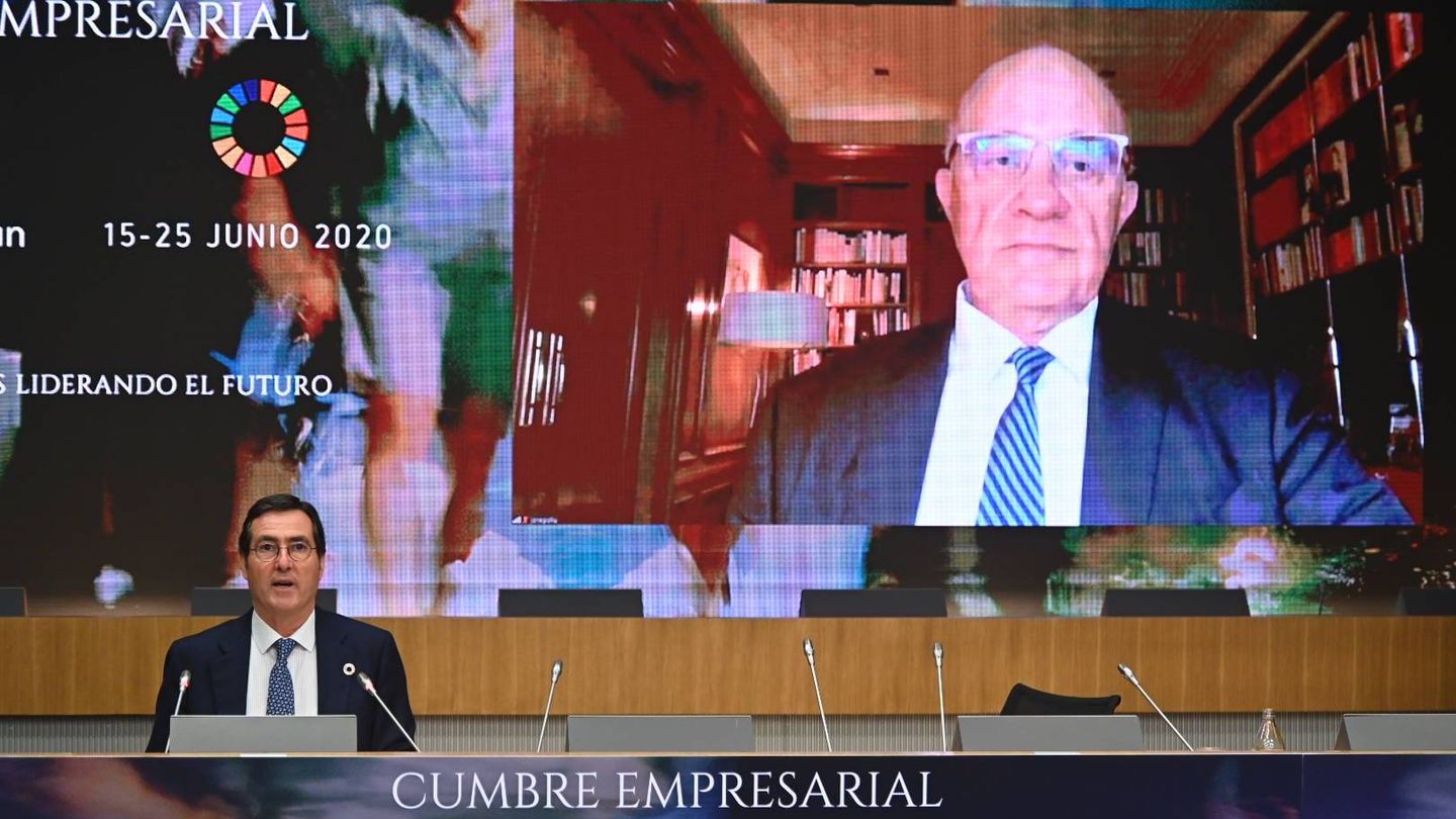 Josep Oliu, presidente de Banco Sabadell, interviene por videoconferencia.