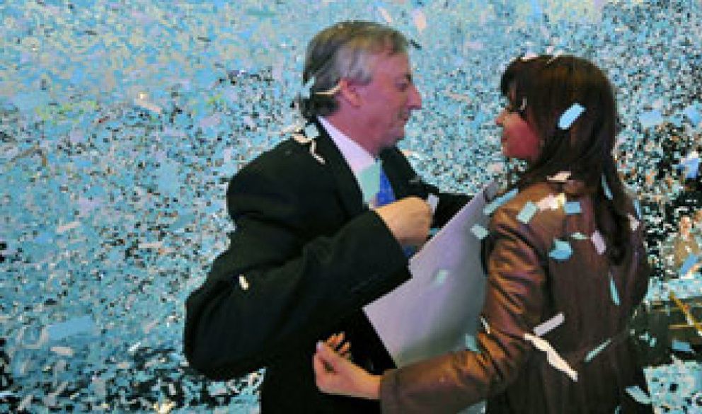 Foto: Kirchner minimiza el impacto de su amarga derrota en las legislativas