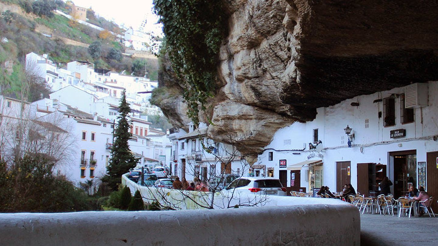 Setenil, bajo las rocas. (Cádiz Turismo)