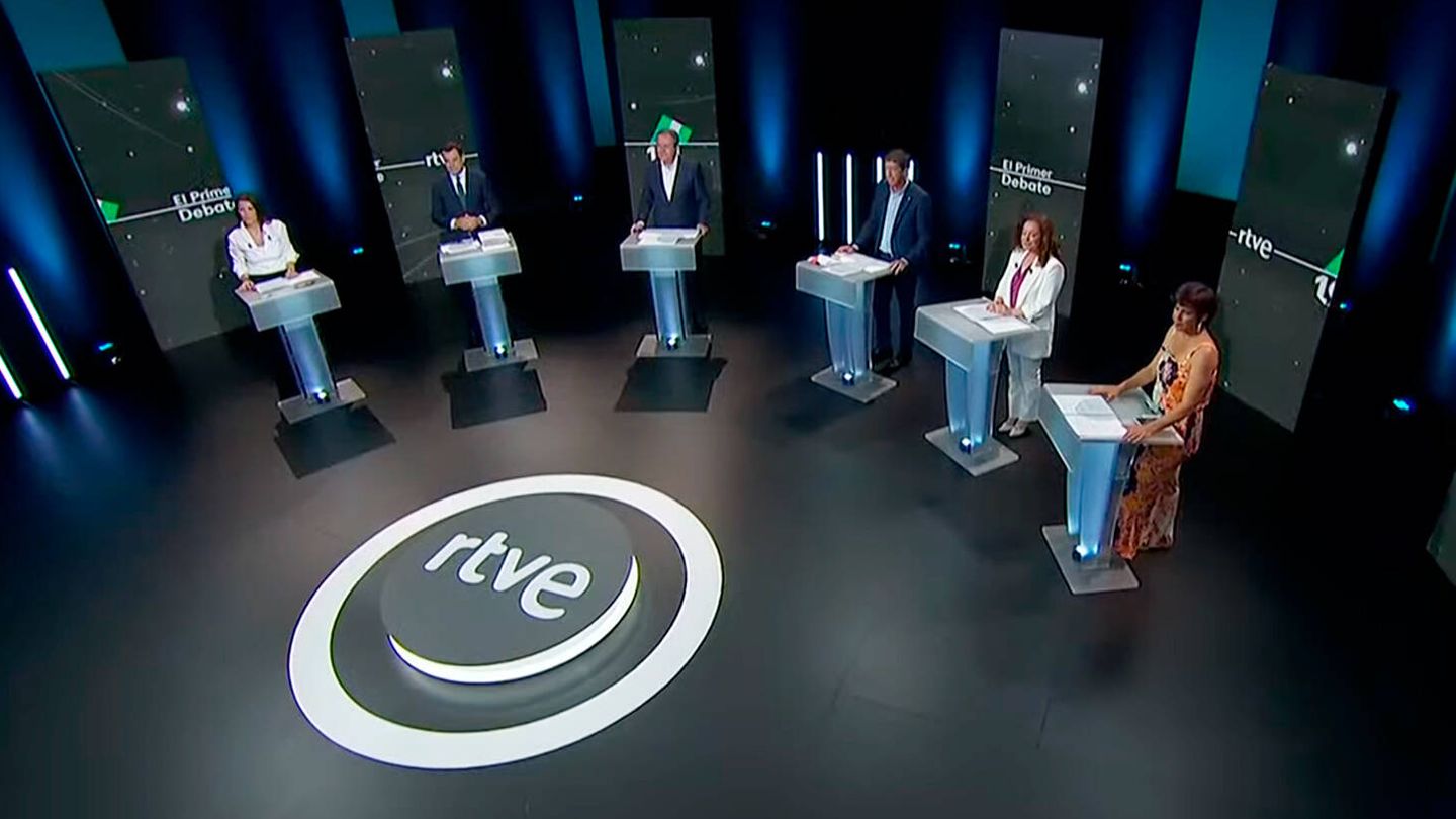 Los principales candidatos de las elecciones andaluzas en el primer debate. (RTVE)