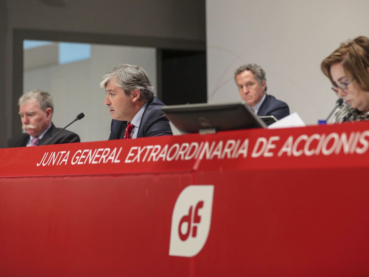 Foto: Junta general de accionistas de Duro Felguera. (EFE/ J. L. Cereijido)